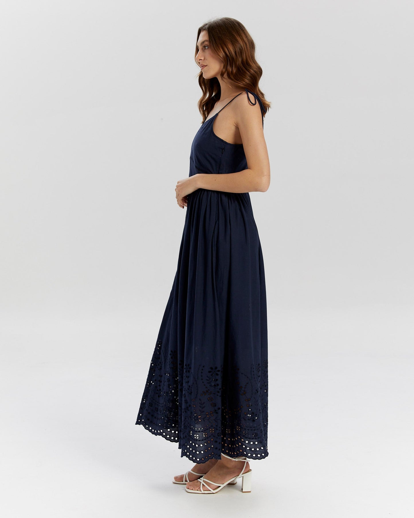 YASLUMIA Strap Maxi Dress