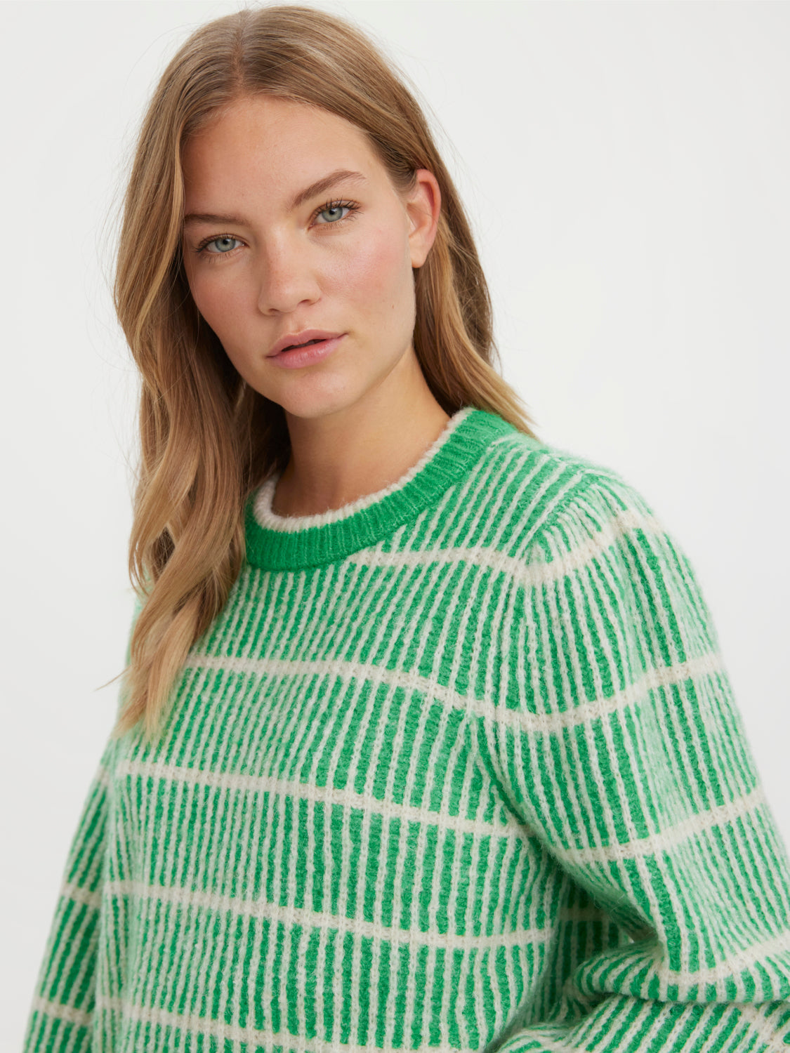 VMCALA Knitted pullover - Bright Green