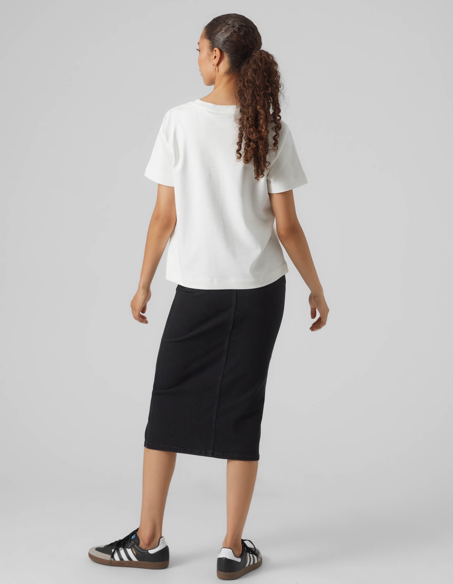 AWNAIMA COTTON TSHIRT