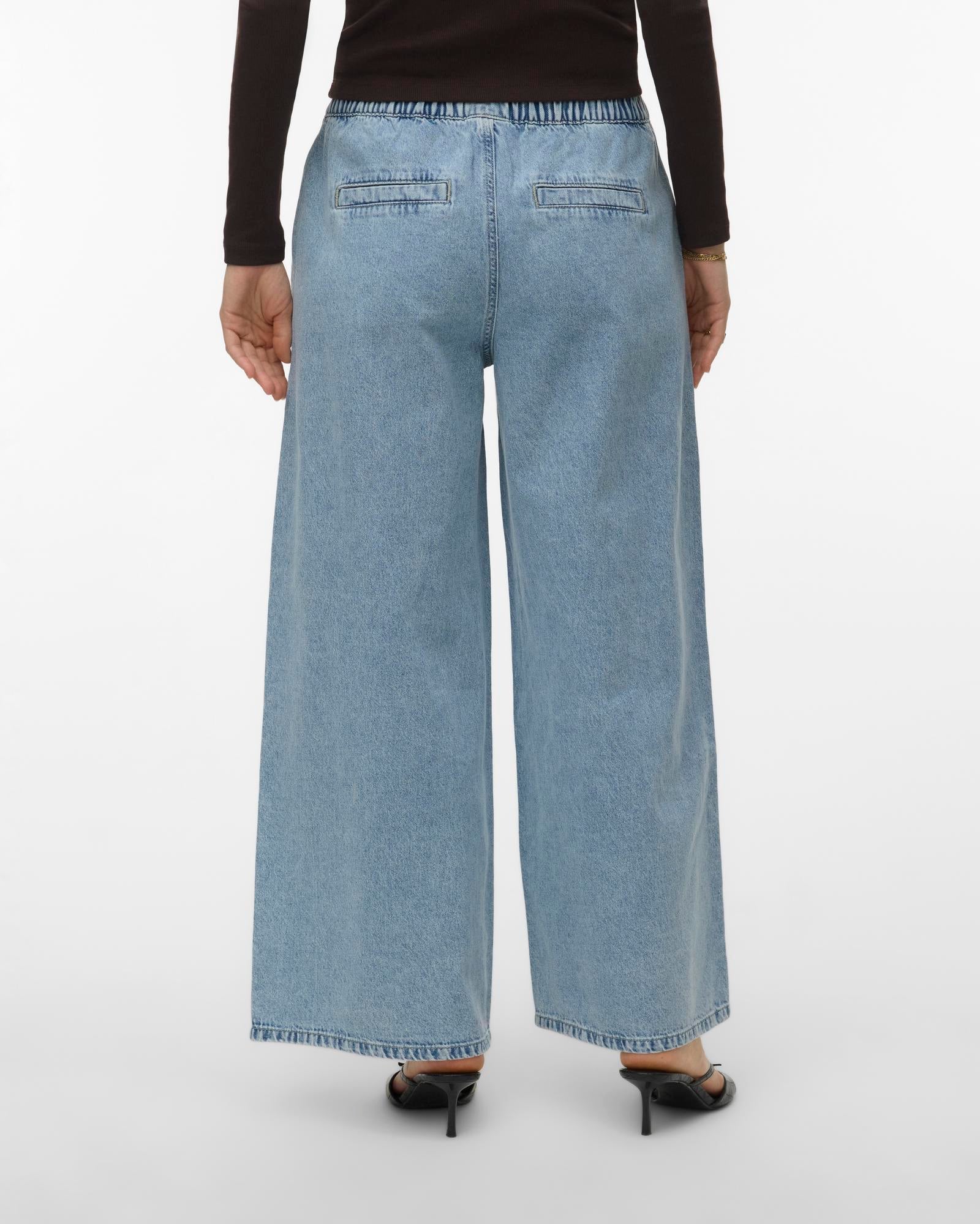 VMVALERIA WIDE PULL-ON JEANS