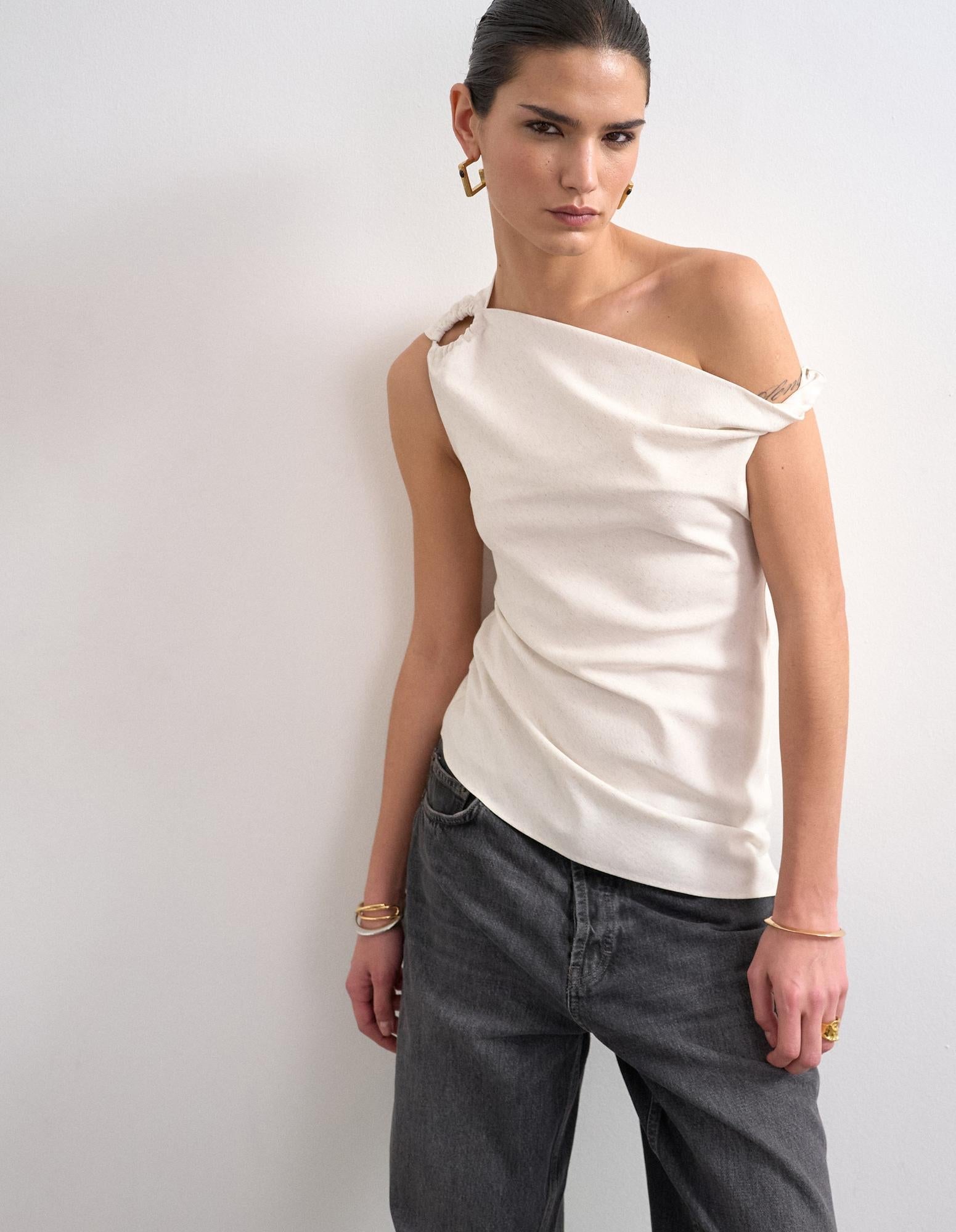 TSTALULA OFF SHOULDER TOP