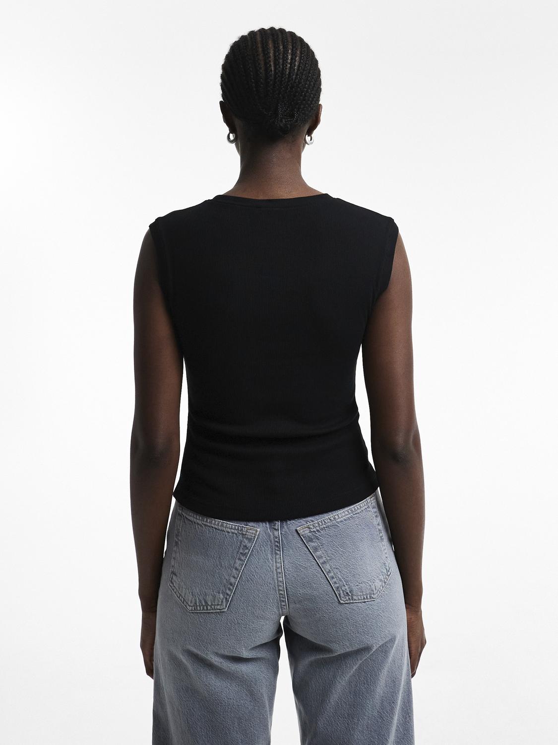 TSADELA Top - Black