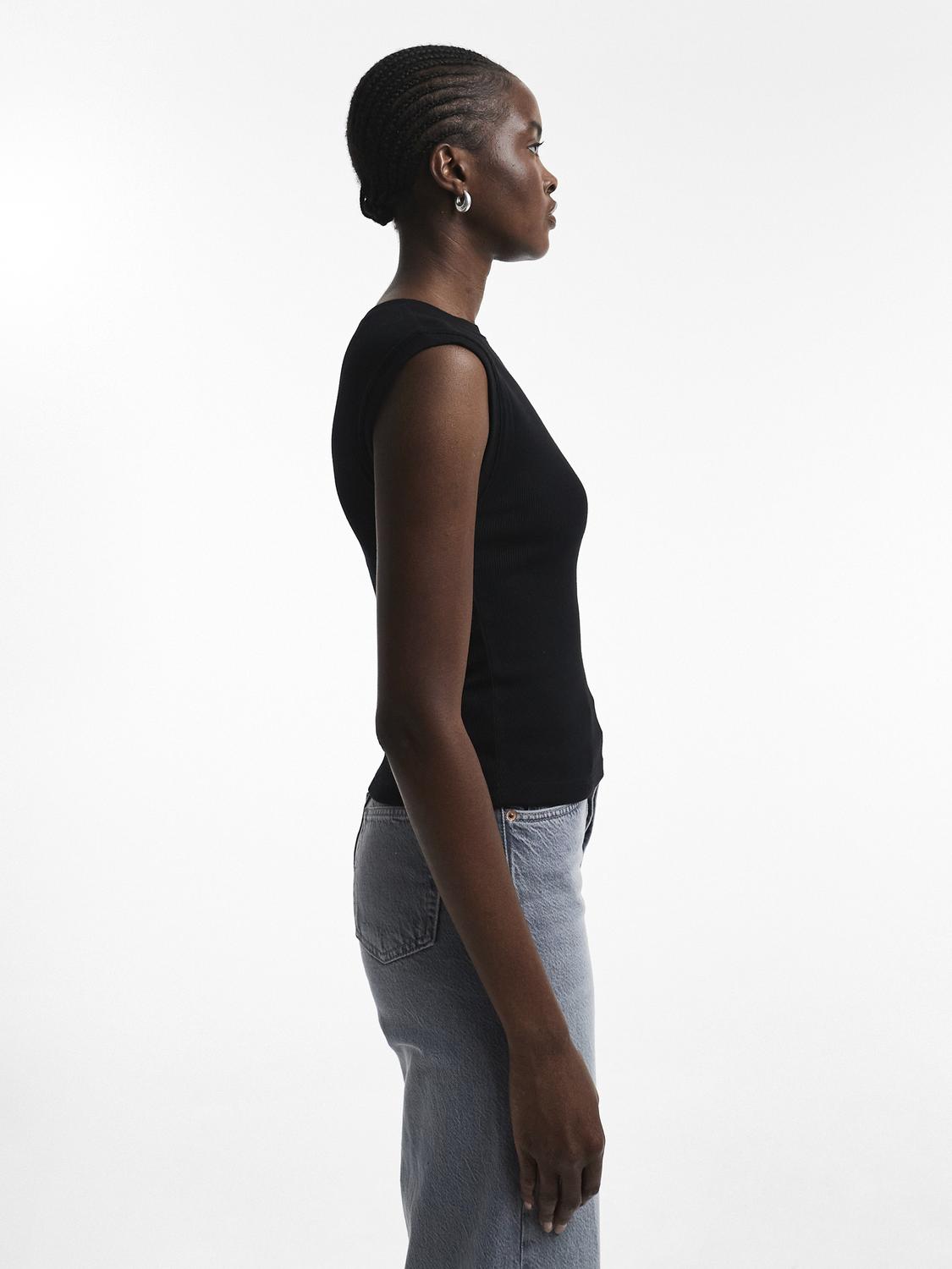 TSADELA Top - Black